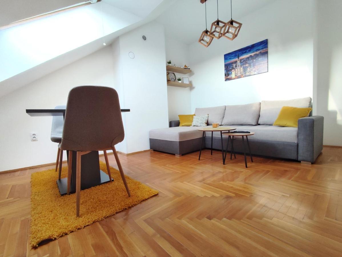 Apartman Ns Dan Private Parking Нови-Сад Экстерьер фото