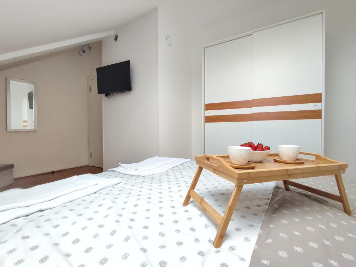 Apartman Ns Dan Private Parking Нови-Сад Экстерьер фото