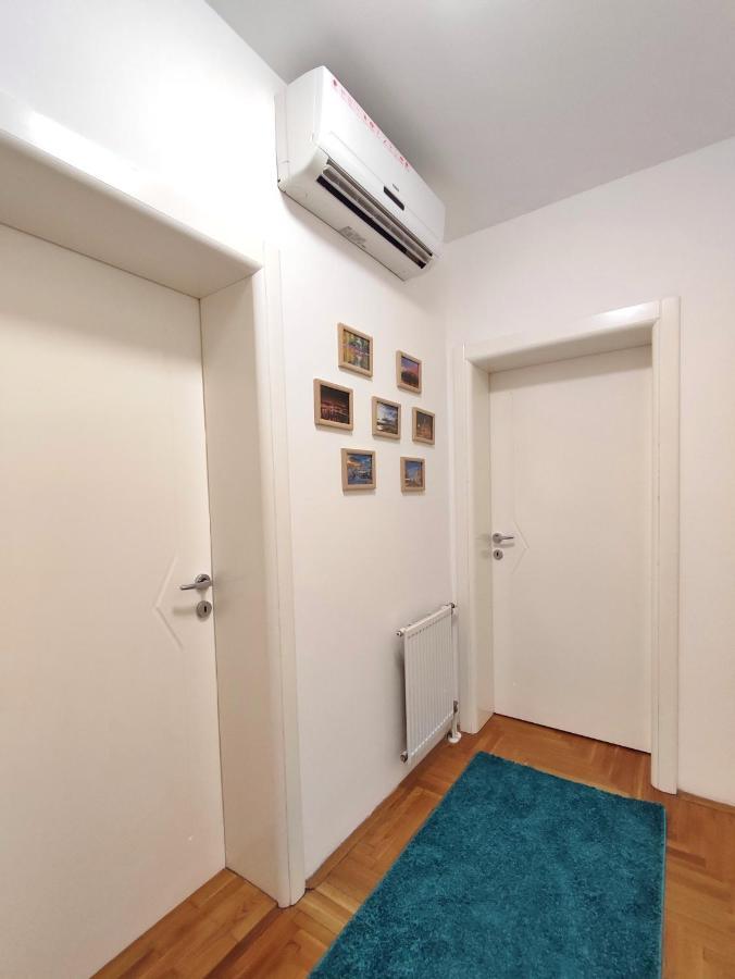 Apartman Ns Dan Private Parking Нови-Сад Экстерьер фото