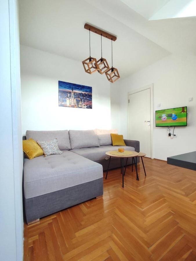 Apartman Ns Dan Private Parking Нови-Сад Экстерьер фото